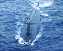 USS Pollack SSN-603 underway - photo