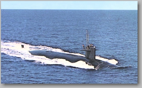 SSN-603  running on the surface - photo